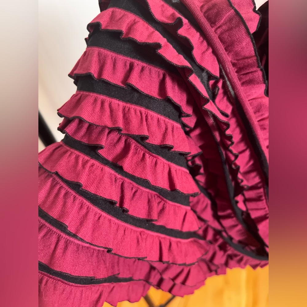 Beautiful Tube Ruffles Red Scarf - Picture 2 of 3